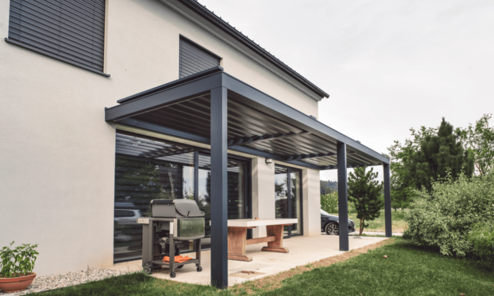 Maison bioclimatique avec pergola